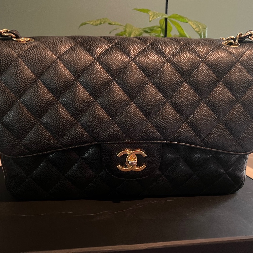 Chanel jumbo flap bag